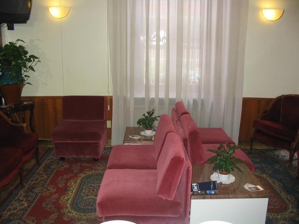Hotel Mayorca Milan Exterior photo