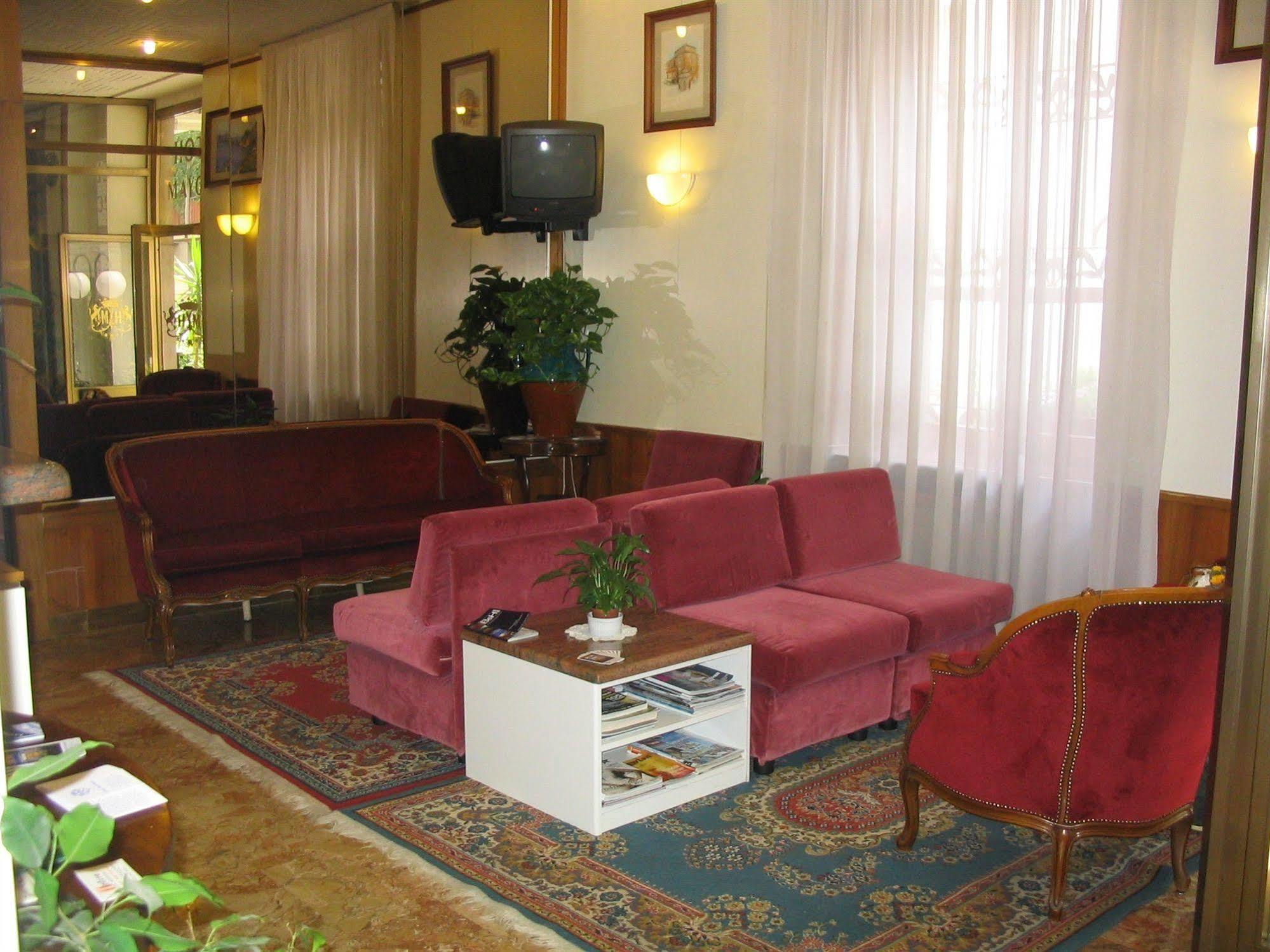 Hotel Mayorca Milan Exterior photo
